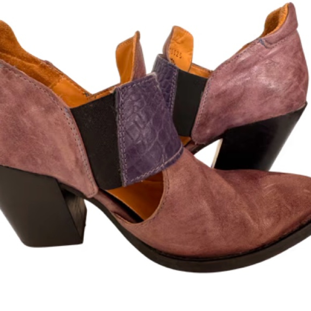 John Fluevog Room 502